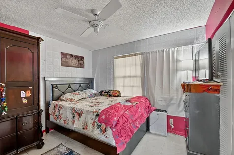 2 Cambridge Place Boynton Beach FL 33426