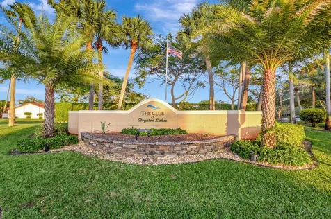 2 Cambridge Place Boynton Beach FL 33426