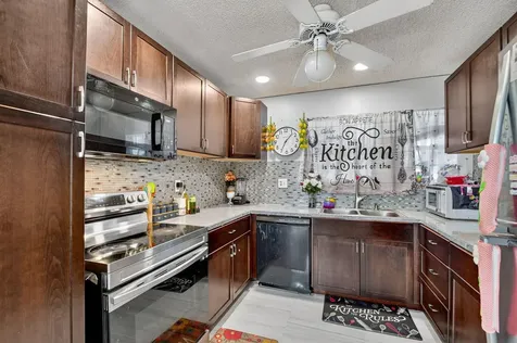 2 Cambridge Place Boynton Beach FL 33426