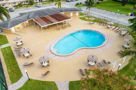 17 Andover A West Palm Beach FL 33417