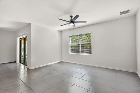 5307 Entertainment Way Fort Pierce FL 34947