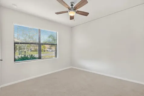 5307 Entertainment Way Fort Pierce FL 34947