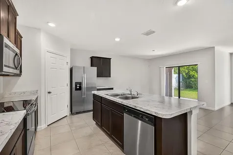 5307 Entertainment Way Fort Pierce FL 34947