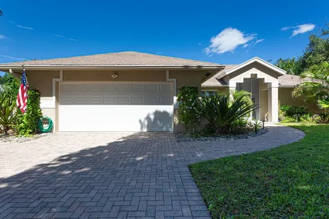 2477 Par Circle Delray Beach FL 33445