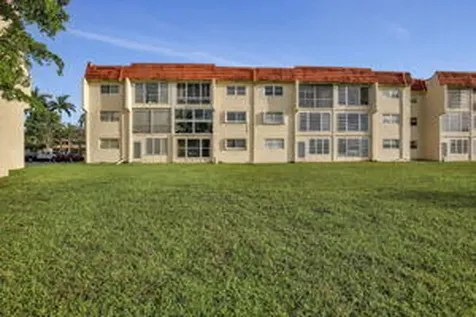 3091 E Sun Sunrise Lakes Drive Sunrise FL 33322