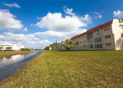 3091 E Sun Sunrise Lakes Drive Sunrise FL 33322