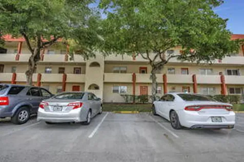 3091 E Sun Sunrise Lakes Drive Sunrise FL 33322