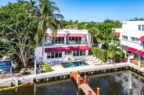 811 Palm Trail Delray Beach FL 33483