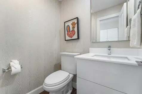 811 Palm Trail Delray Beach FL 33483