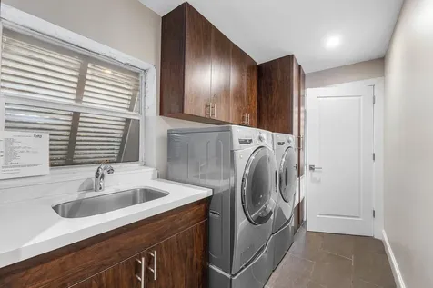 811 Palm Trail Delray Beach FL 33483