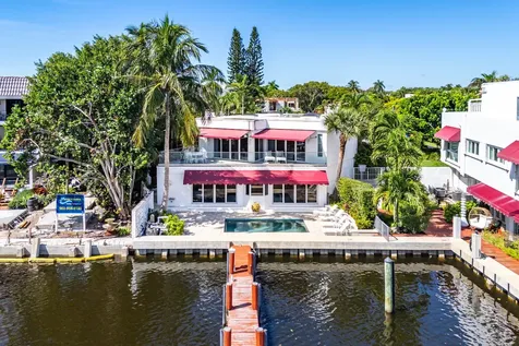 811 Palm Trail Delray Beach FL 33483