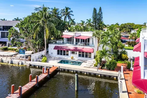 811 Palm Trail Delray Beach FL 33483