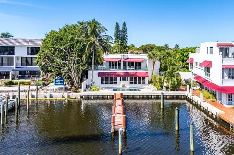 811 Palm Trail Delray Beach FL 33483