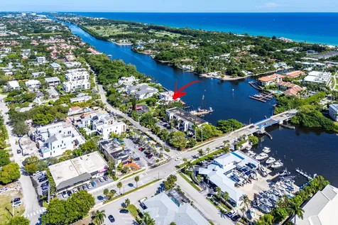 811 Palm Trail Delray Beach FL 33483