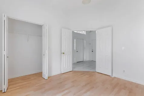 1975 Oak Berry Circle Wellington FL 33414