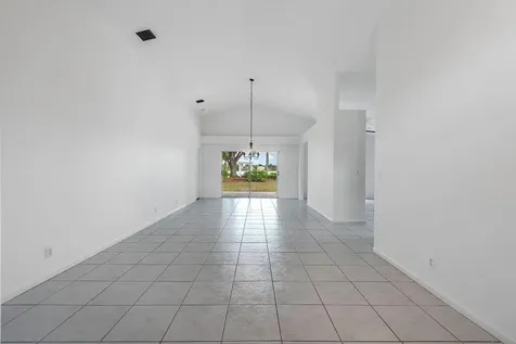 1975 Oak Berry Circle Wellington FL 33414