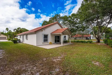 1975 Oak Berry Circle Wellington FL 33414