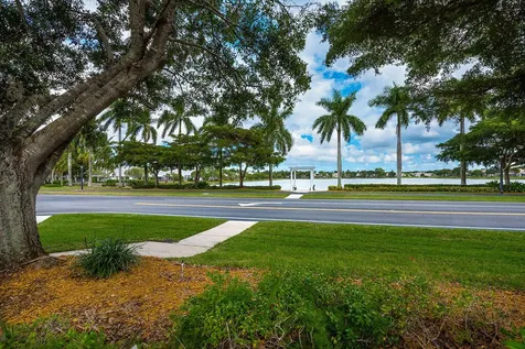 1975 Oak Berry Circle Wellington FL 33414