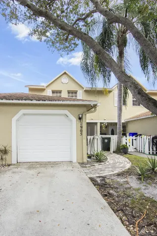 1905 Maplewood Drive Greenacres FL 33415