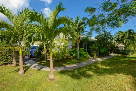2123 Se Wayne Road Stuart FL 34994