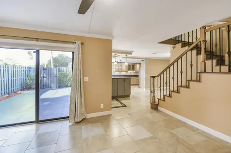 102 Woodland Road Palm Springs FL 33461