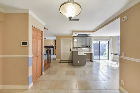 102 Woodland Road Palm Springs FL 33461