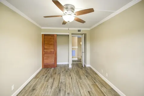 102 Woodland Road Palm Springs FL 33461