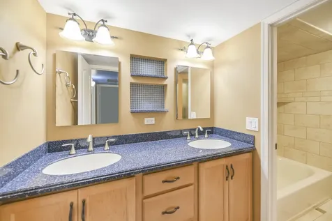 102 Woodland Road Palm Springs FL 33461