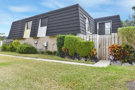 102 Woodland Road Palm Springs FL 33461