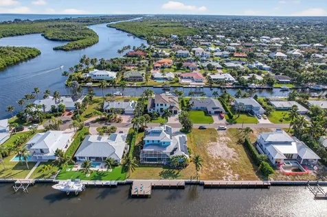 8551 Se Driftwood Street Hobe Sound FL 33455