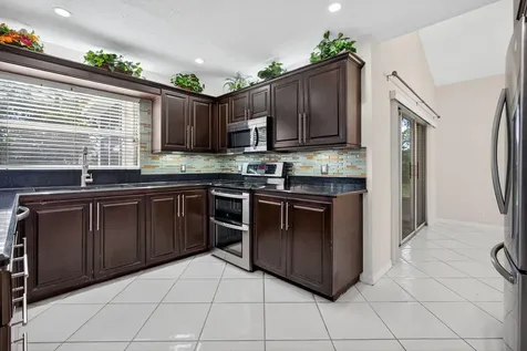 7004 Galleon Cove Circle Riviera Beach FL 33418
