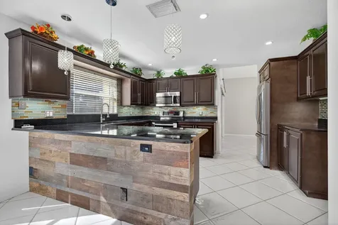 7004 Galleon Cove Circle Riviera Beach FL 33418