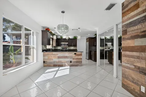7004 Galleon Cove Circle Riviera Beach FL 33418