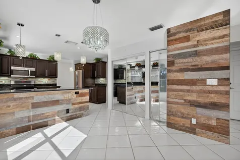 7004 Galleon Cove Circle Riviera Beach FL 33418