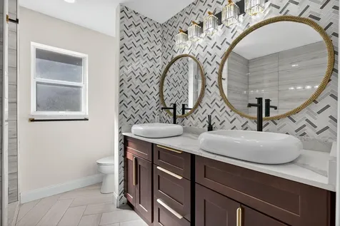 7004 Galleon Cove Circle Riviera Beach FL 33418