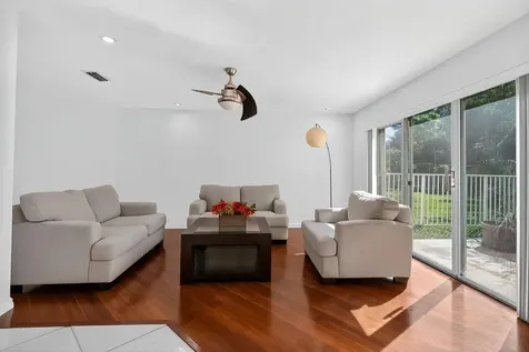 7004 Galleon Cove Circle Riviera Beach FL 33418