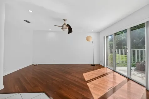 7004 Galleon Cove Circle Riviera Beach FL 33418