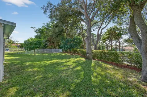 7004 Galleon Cove Circle Riviera Beach FL 33418