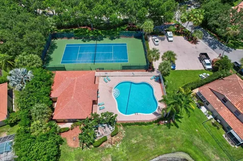 7004 Galleon Cove Circle Riviera Beach FL 33418