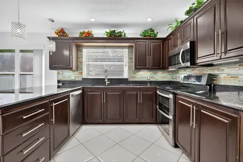 7004 Galleon Cove Circle Riviera Beach FL 33418