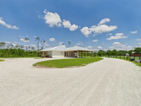 32801 Us-441 Okeechobee FL 34972