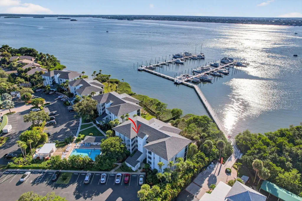 390 NE Edgewater Drive Stuart FL 34996