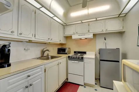 449 Dover C West Palm Beach FL 33417