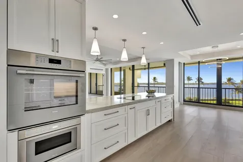 2818 Se Dune Drive Stuart FL 34996