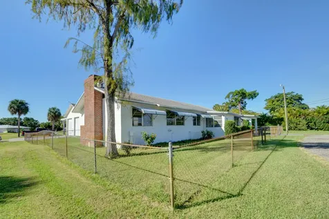 6698 Belvedere Road West Palm Beach FL 33413