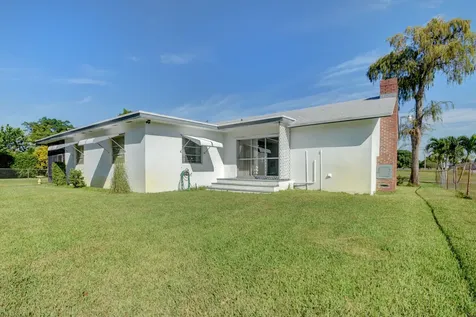 6698 Belvedere Road West Palm Beach FL 33413