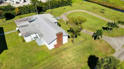 6698 Belvedere Road West Palm Beach FL 33413