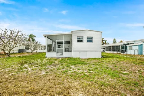 8301 Se Skylark Avenue Hobe Sound FL 33455