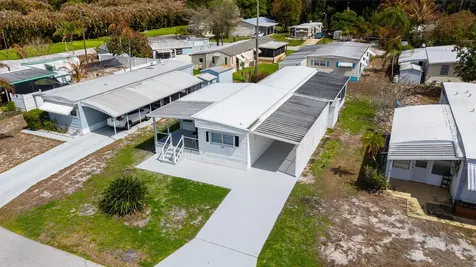 8301 Se Skylark Avenue Hobe Sound FL 33455