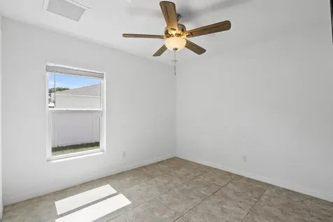 1741 Se Sandia Drive Port Saint Lucie FL 34983